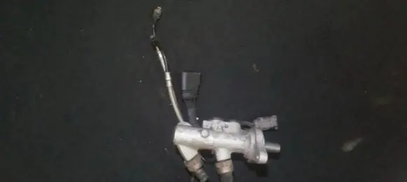 Volkswagen PASSAT B5 Master brake cylinder