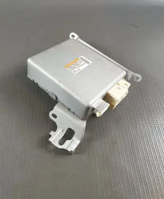 Toyota Avensis T270 Power steering control unit/module 8965005110 6900002320 JL501004381