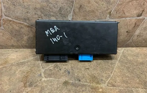 BMW 5 F10 F11 Gateway control module 9393660