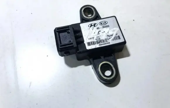 KIA Sorento ESP acceleration yaw rate sensor 956403e000 95640-3e000