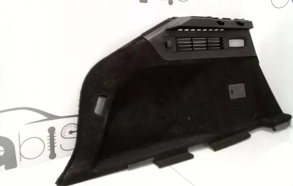Trunk/boot lower side trim panel