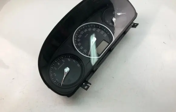 Hyundai Sonata Speedometer (instrument cluster) 940033K371