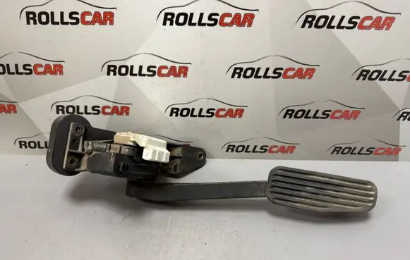 Volvo XC90 Accelerator throttle pedal 74111800 30666656 6PV00853704