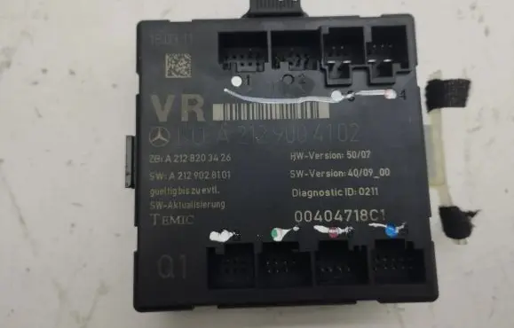 Mercedes-Benz C W204 Door control unit/module A2129004102