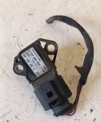 Volkswagen PASSAT B6 Air pressure sensor 0281002401 038906051C