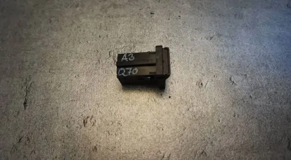 Infiniti FX USB socket connector 284H31FA0B