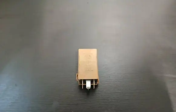 BMW 5 E39 Window control relay V2314B3001X15 61368384505