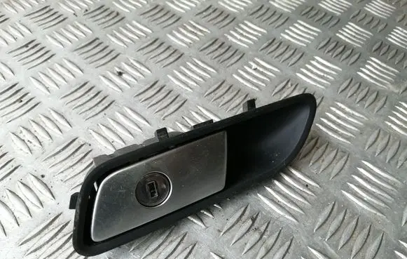 Audi A6 S6 C7 4G Glove box lock 