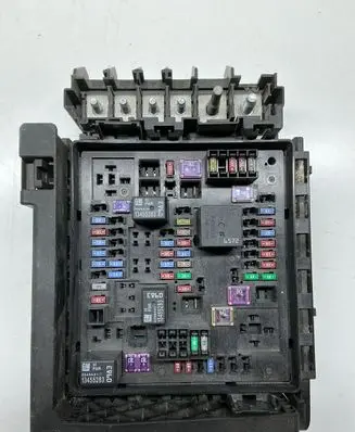 Chevrolet Camaro Fuse box set 160820139 84044722 8630200000000W