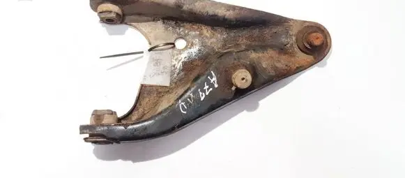 Dacia Sandero Front lower control arm/wishbone
