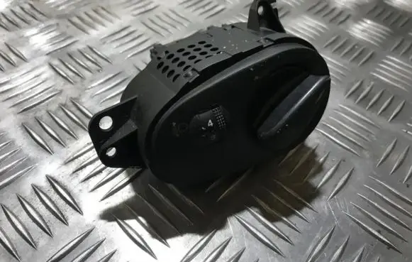 Ford Focus Light switch 98ag13a024hg 04052574