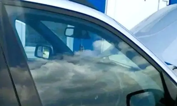 BMW X3 E83 Sliding door window/glass 