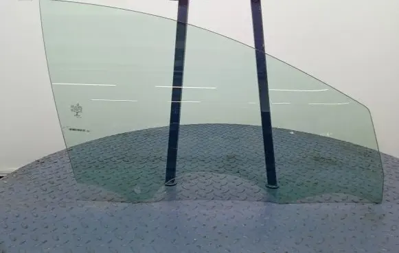 Mercedes-Benz AMG GT R190 C190 Front door window glass four-door