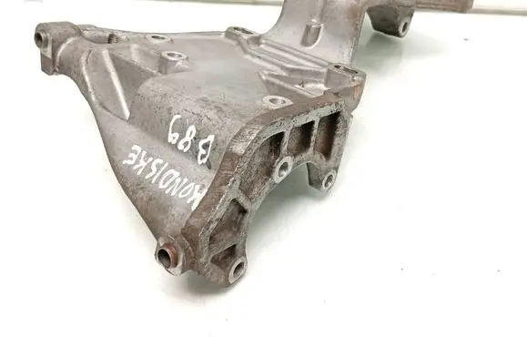 Volvo V70 A/C compressor mount bracket 30731516
