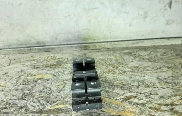 Skoda Octavia Mk2 (1Z) Electric window control switch 1Z0959858B