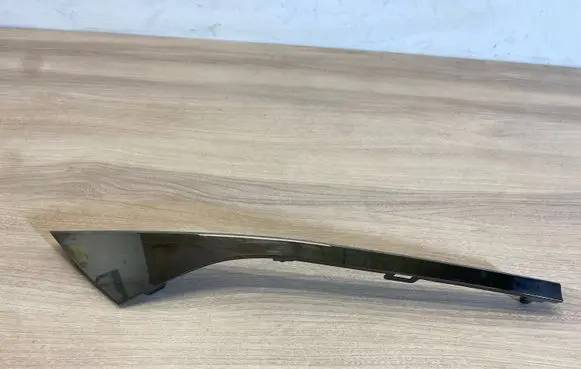 Hyundai Santa Fe Front bumper splitter molding 863532w010