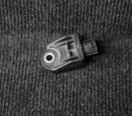 Toyota RAV 4 (XA30) Airbag deployment crash/impact sensor 8917342080