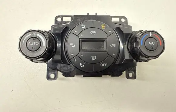 Ford Fiesta Climate control unit 8A6T18C612 8A6918C612