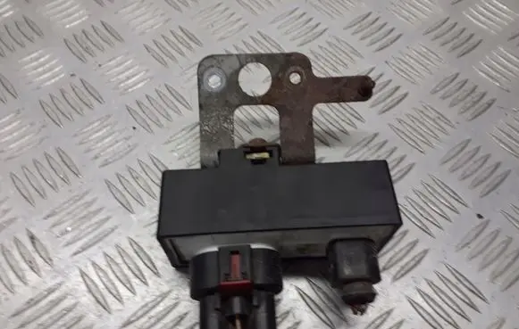 Skoda Fabia Mk1 (6Y) Coolant fan relay 