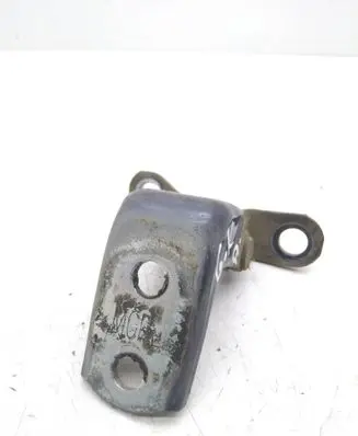 Honda CR-V Rear door lower hinge