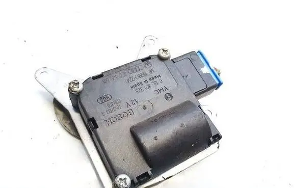 Audi A8 S8 D3 4E Air flap motor/actuator 4E0820511 01362801323