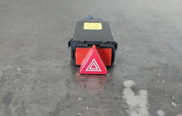 Audi A4 S4 B5 8D Hazard light switch 8D0941509K
