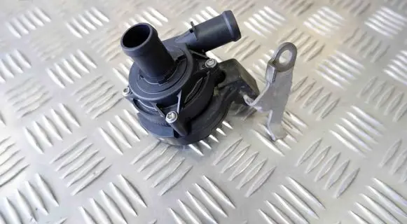 Volkswagen Tiguan Electric auxiliary coolant/water pump 5Q0121093BQ 5Q0965567J
