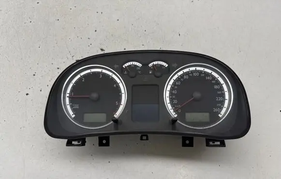 Volkswagen Golf IV Speedometer (instrument cluster) 1J5920826C