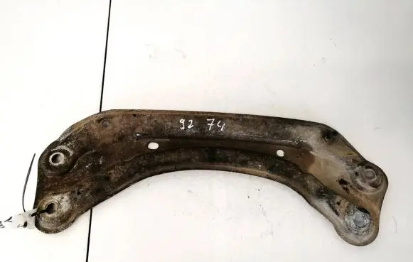 Volvo S60 Engine mounting bracket