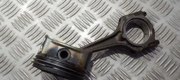 Opel Vectra B Piston with connecting rod