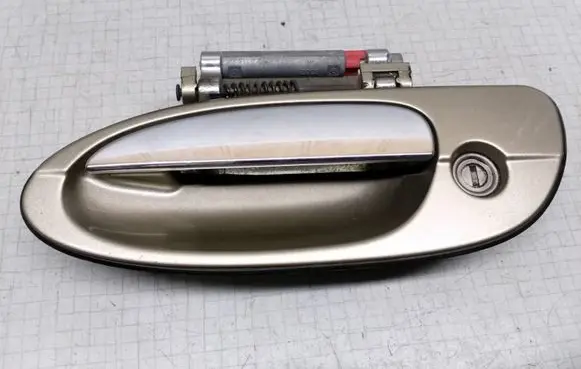Nissan Maxima Front door exterior handle
