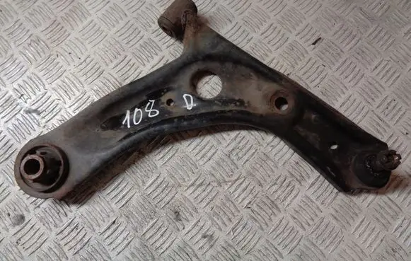 Peugeot 108 Front lower control arm/wishbone