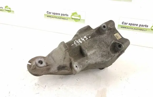 Mercedes-Benz E W212 Engine mounting bracket DALISID2343 6512233504 6512233404