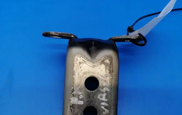 Nissan Note (E11) Front door upper hinge
