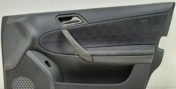 Mercedes-Benz C W203 Front door card panel trim A2037206052
