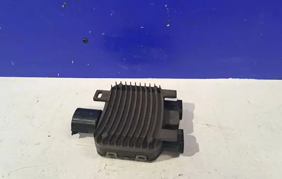 Volvo V60 Coolant fan relay 940013802
