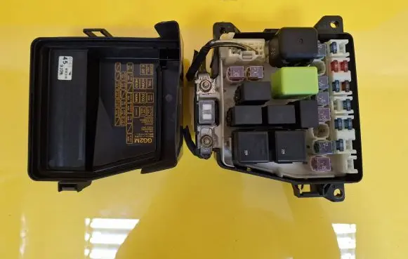 Mazda 626 Fuse box set