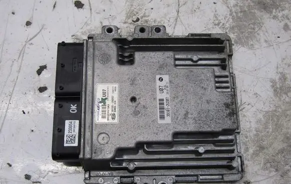 KIA Ceed Engine control unit/module ECU 39100-2U207