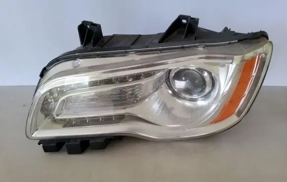 Chrysler 300C Headlight/headlamp BAM92143000