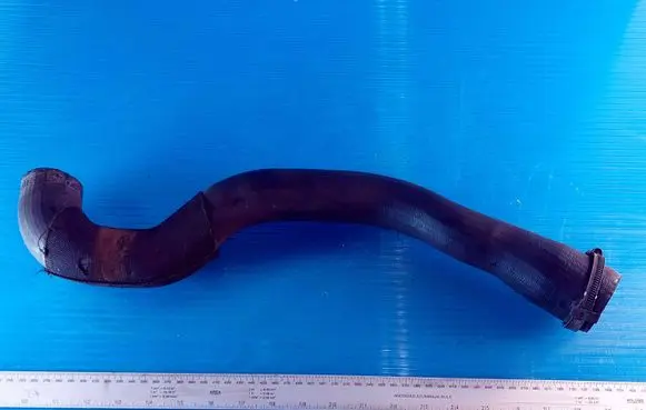 Ford Focus Intercooler hose/pipe AV616K863HF