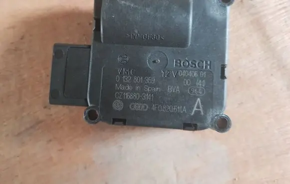 Audi A6 S6 C6 4F Air flap motor/actuator 4F0820511A
