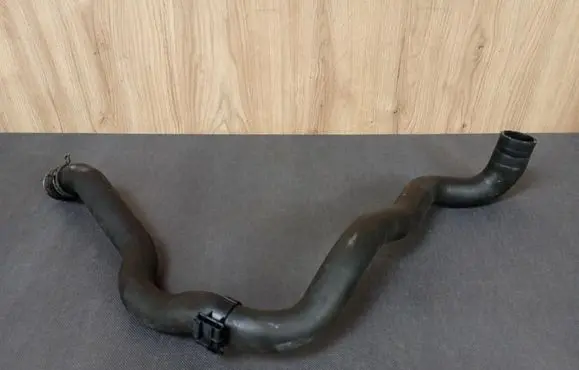 Mercedes-Benz B W246 W242 Engine coolant pipe/hose 2465010382 A2465010382