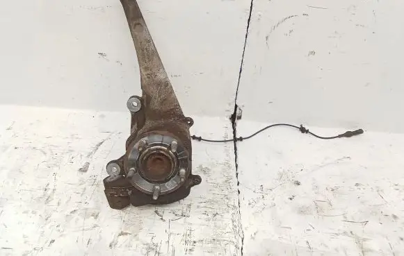 Jaguar XF X250 Front wheel hub spindle knuckle