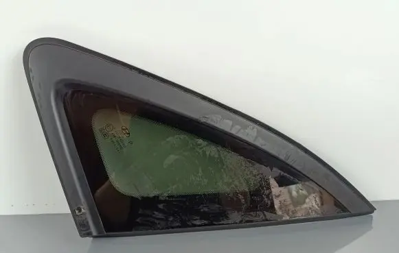 Hyundai Kona I Rear side window