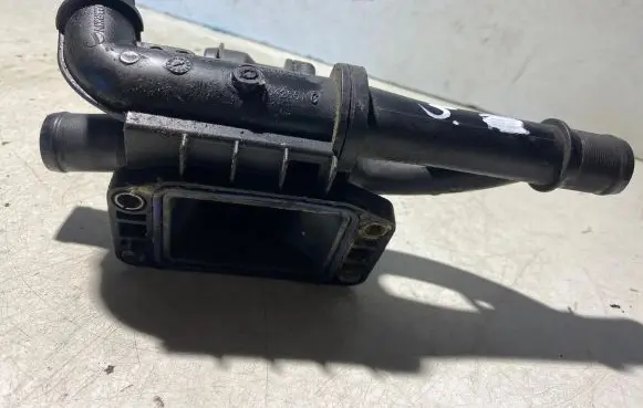 Thermostat/thermostat housing
