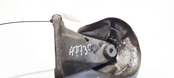 Mercedes-Benz C W202 Engine mounting bracket 6042230004