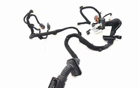 Opel Astra L Front door wiring loom 9847102280