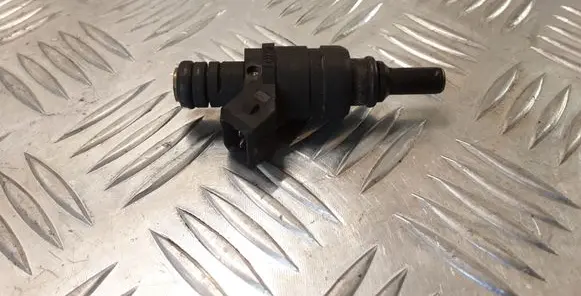 BMW 5 E39 Fuel injector 1427240