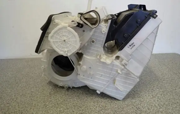 Mazda 5 Heater blower radiator