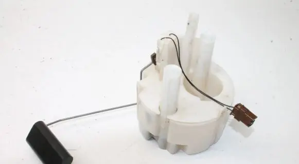Nissan Juke I F15 Fuel level sensor 